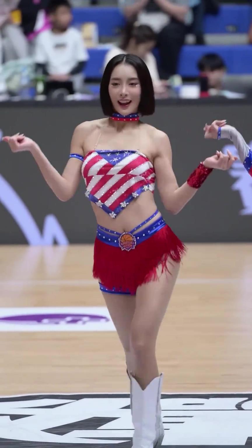 太離譜了 ！幾乎是完美女人！